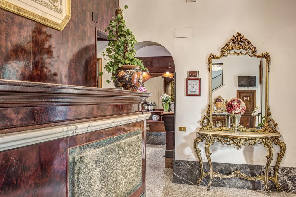 Hotel Castel Vecchio Castel Gandolfo Bagian luar foto