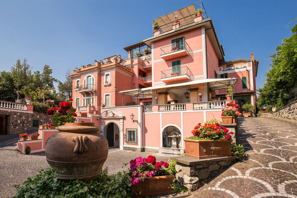Hotel Castel Vecchio Castel Gandolfo Bagian luar foto