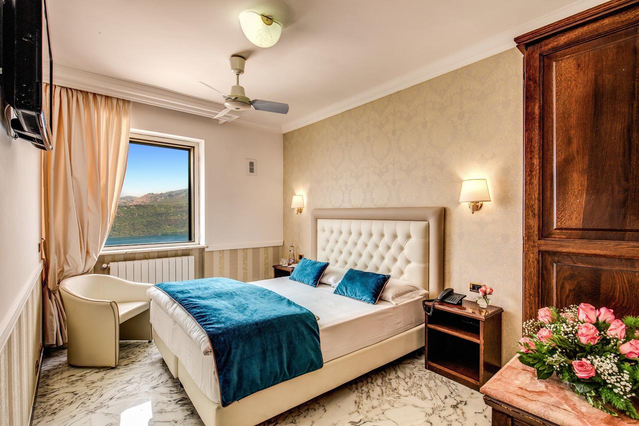 Hotel Castel Vecchio Castel Gandolfo Bagian luar foto