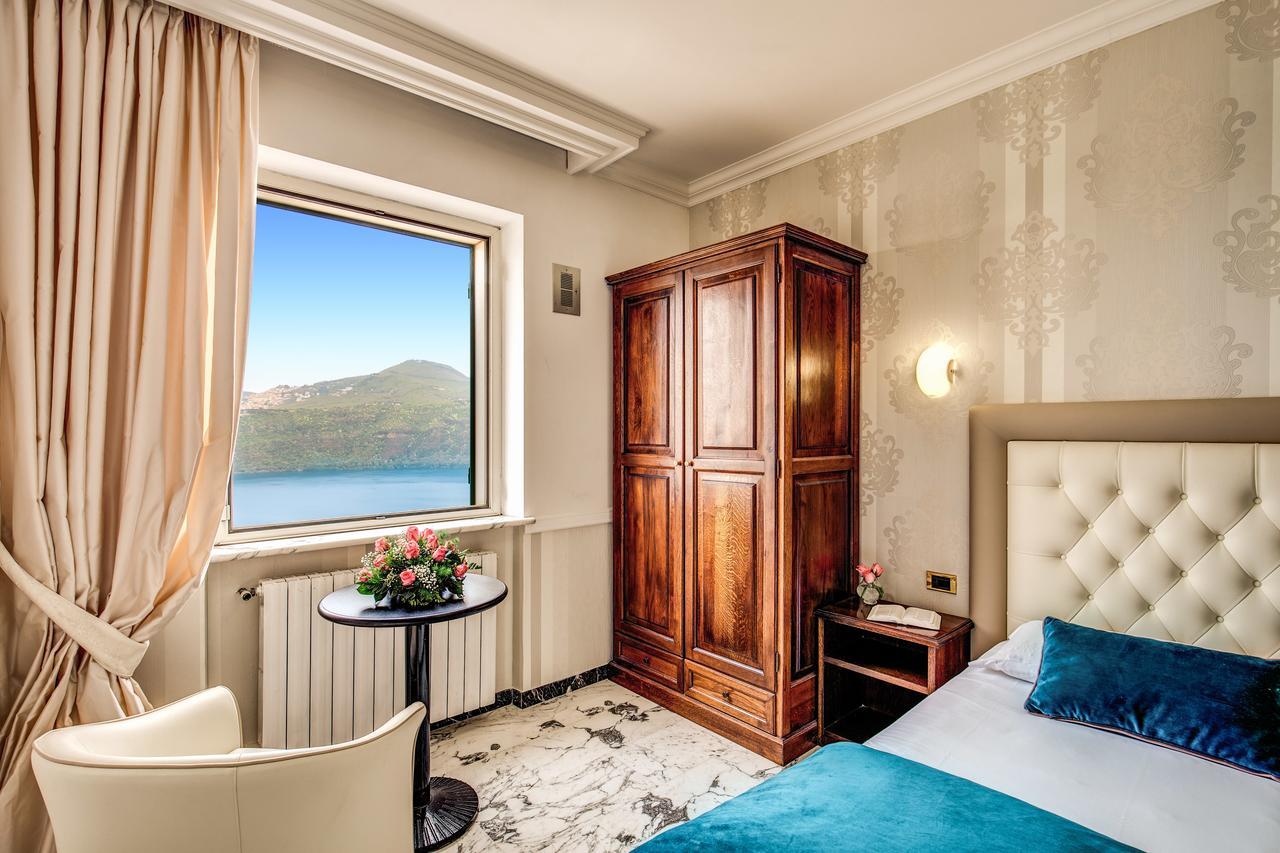 Hotel Castel Vecchio Castel Gandolfo Bagian luar foto