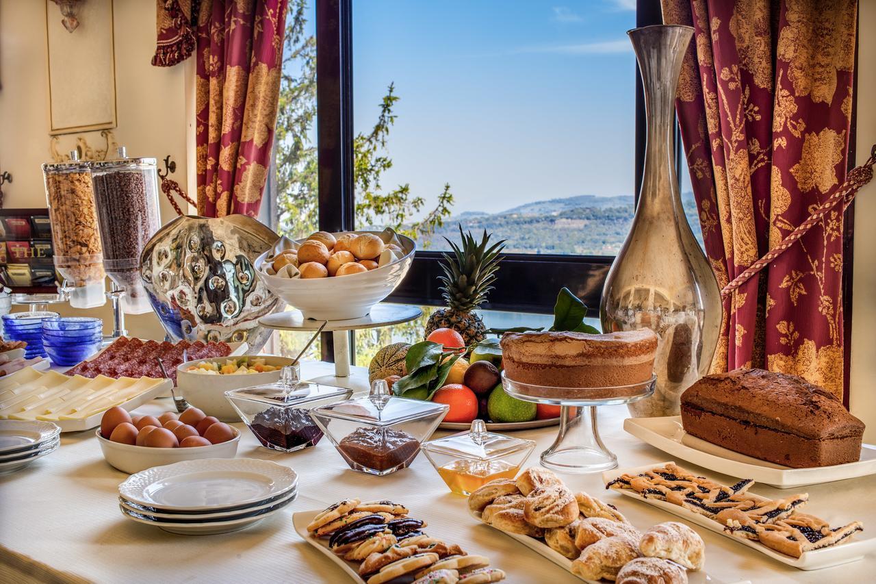 Hotel Castel Vecchio Castel Gandolfo Bagian luar foto
