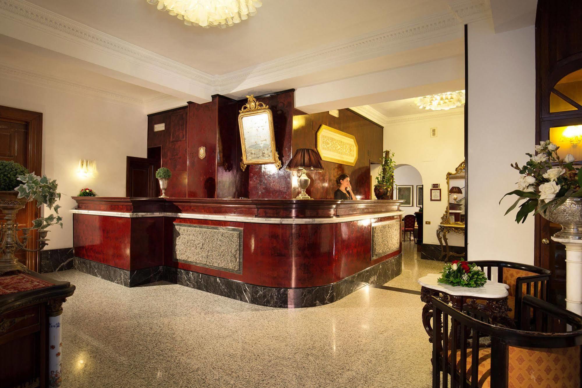 Hotel Castel Vecchio Castel Gandolfo Bagian luar foto