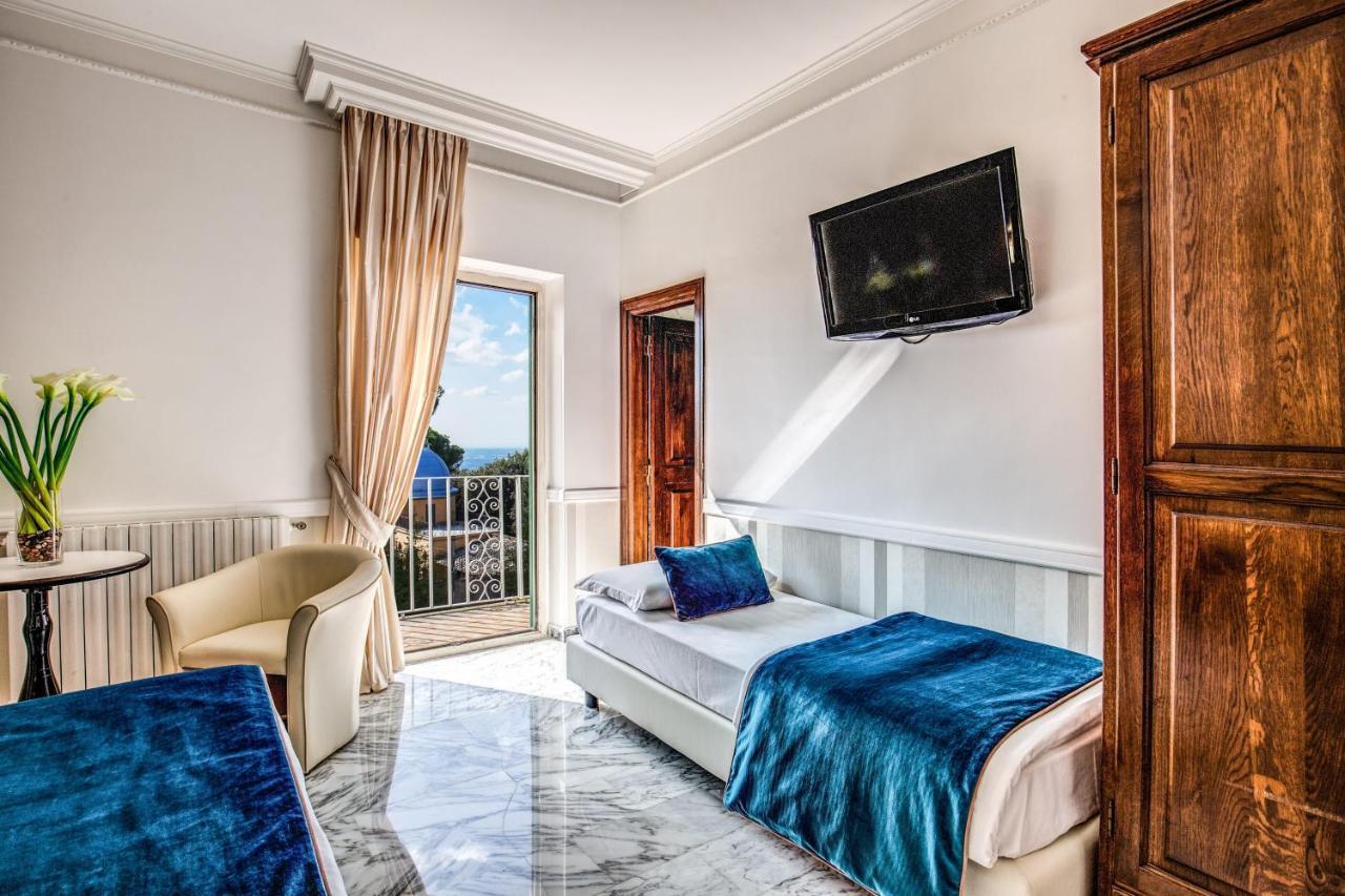 Hotel Castel Vecchio Castel Gandolfo Bagian luar foto