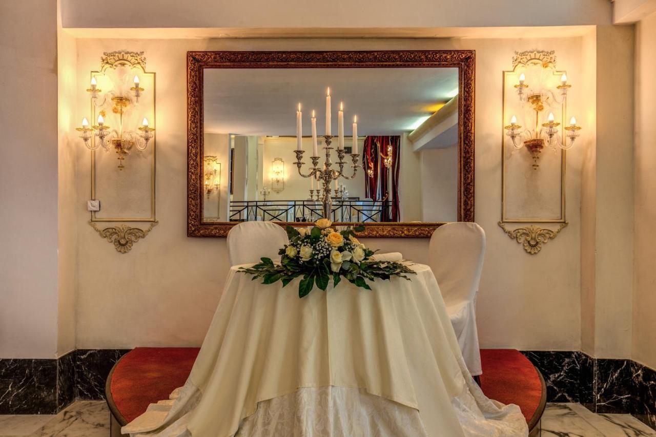 Hotel Castel Vecchio Castel Gandolfo Bagian luar foto