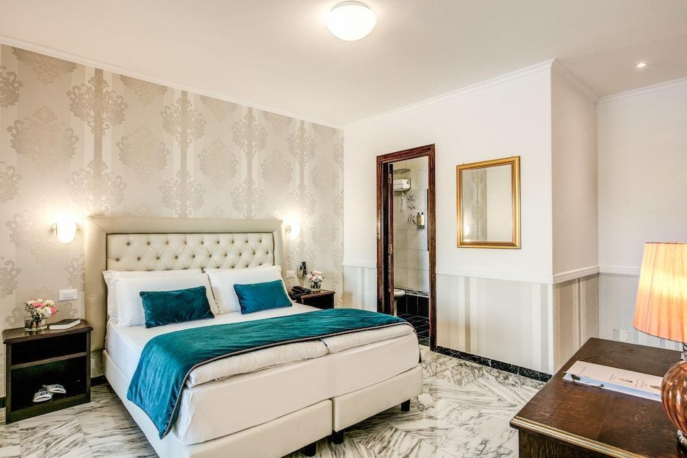 Hotel Castel Vecchio Castel Gandolfo Bagian luar foto