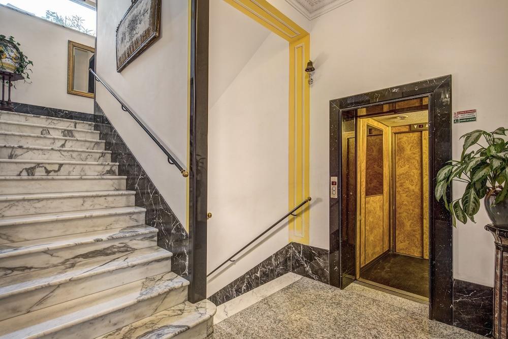 Hotel Castel Vecchio Castel Gandolfo Bagian luar foto